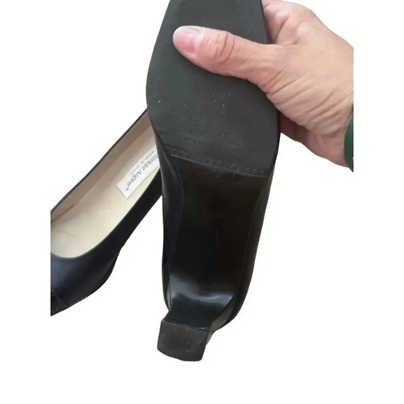 Etienne Aigner Women's Black Cap Toe Pull-On Pumps Shoes Size 10 - Picture 9 of 9